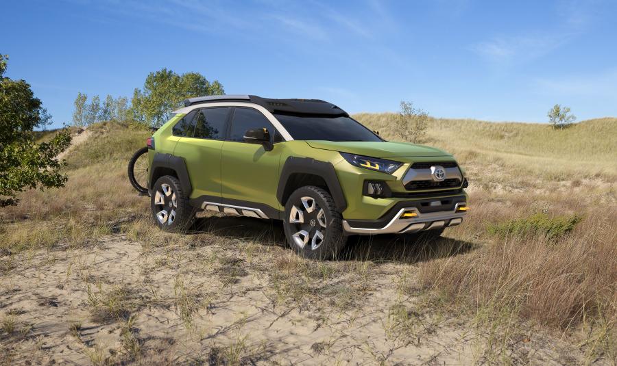  Toyota FT-AC Concept 2017 года  (фото 8 из 24)